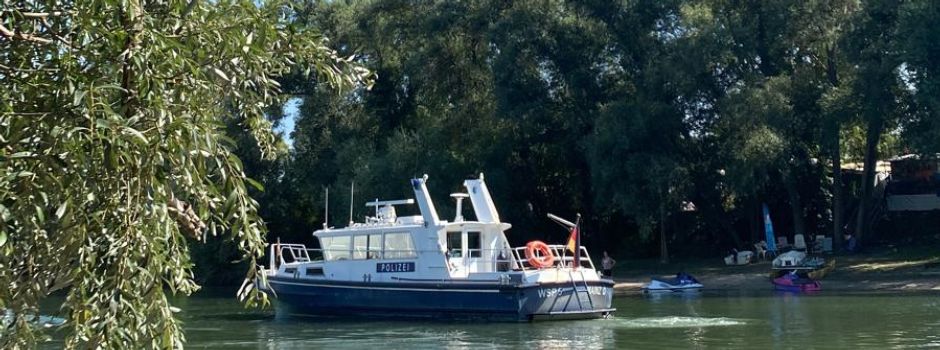 Großeinsatz: Mehrere Personen im Rhein
