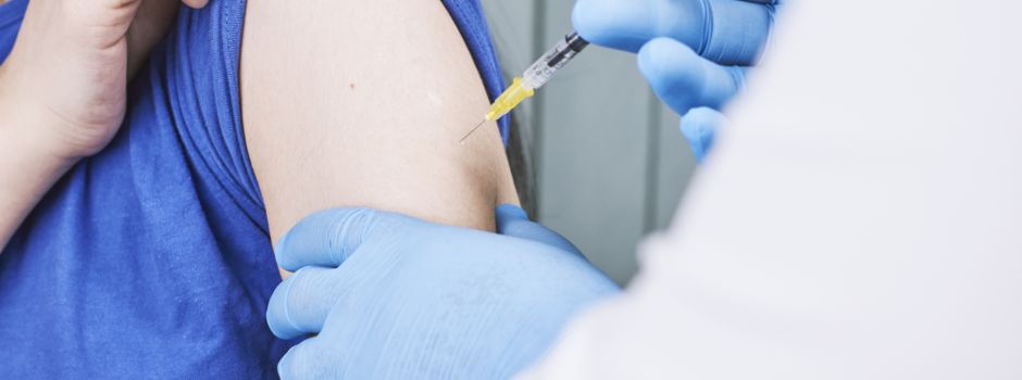 Wie viele Geimpfte sind aktuell mit Corona infiziert?