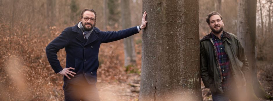 Wie zwei Wiesbadener mit Hilfe von Friseuren den Klimawandel besiegen wollen