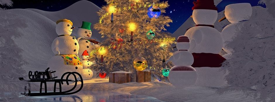 Der Weihnachtsbaum ist geschmückt