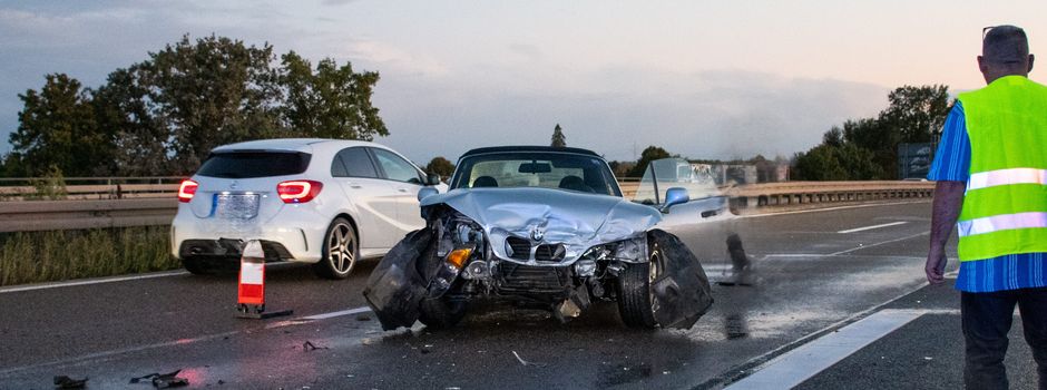 Schwerer Verkehrsunfall: Mainzer verunglückt auf der A671