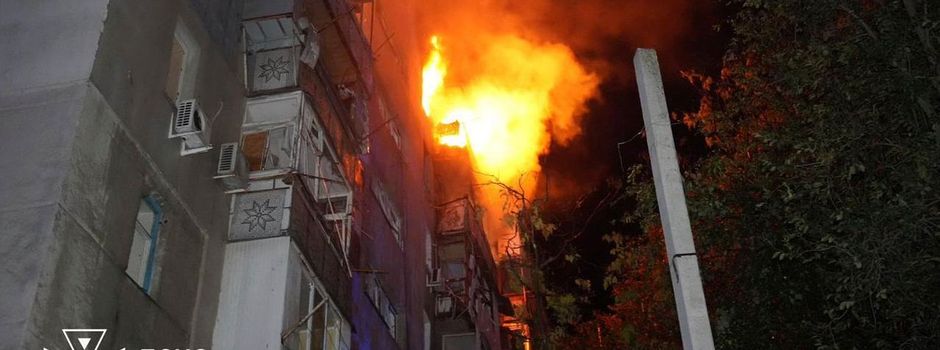 Selenskyj: Mehr als 300 Luftangriffe auf Ukraine