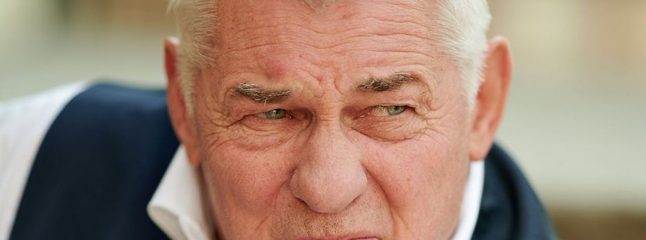 Management: Heinz Hoenig mit Herzproblem im Krankenhaus