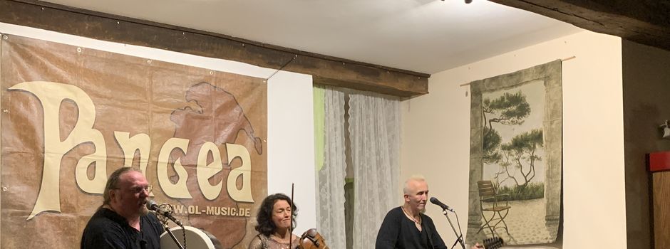 Pangea Folk Trio - ein Abend voller Spielfreude!