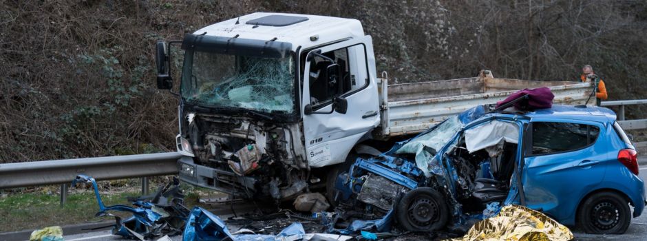 Zwei Tote bei schwerem Verkehrsunfall auf B9 bei Bingen