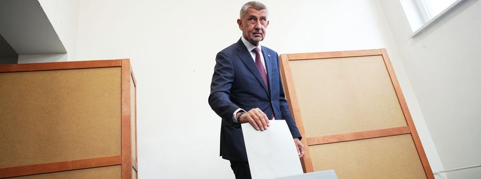 Rechtspopulist Babis liegt bei Auszählung in Tschechien vorn
