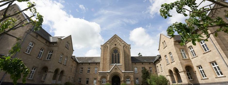 Kanzlei ermittelt gegen Landeskrankenhaus Andernach und dessen Chef