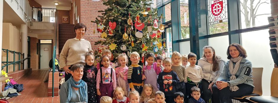 Kita-Kinder zaubern Weihnachtsstimmung ins Stadthaus