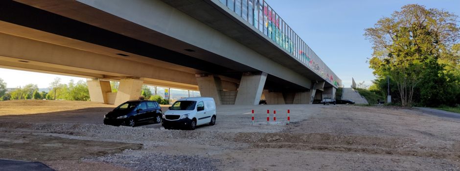Neuer Parkplatz unter Schiersteiner Brücke in Wiesbaden eröffnet