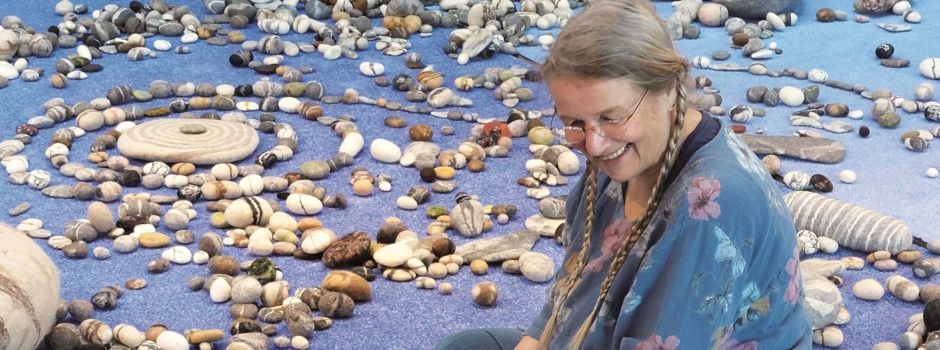 Gastkünstlerin Heike Fink vor Ort