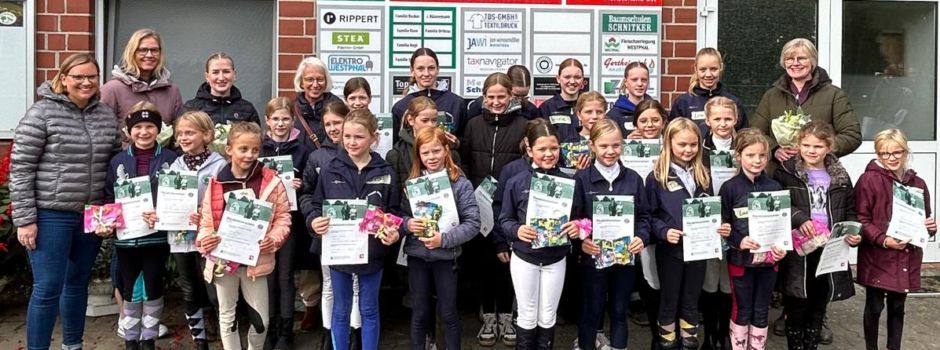 Erfolgreiche Pferdeführerschein-Prüfung beim RV Clarholz Lette