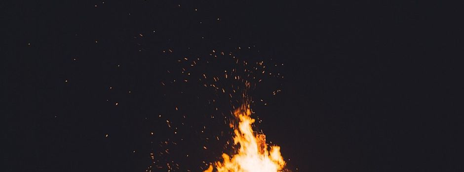 Osterfeuer beim PWV-Winzeln