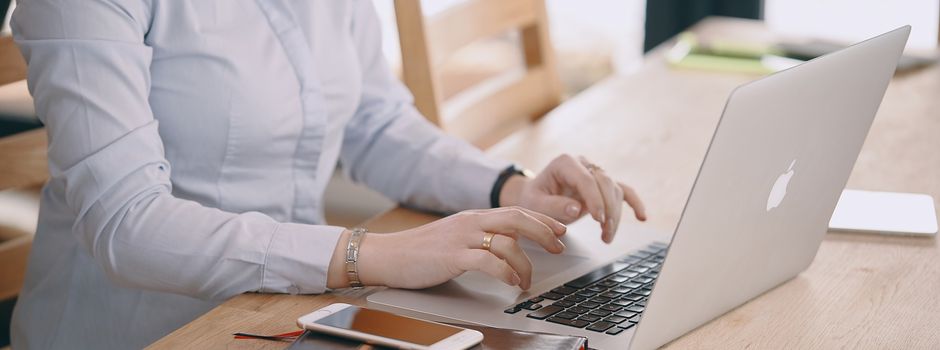 VHS-Kurs in Oppenheim: „Smart Surfer – Fit im digitalen Alltag“