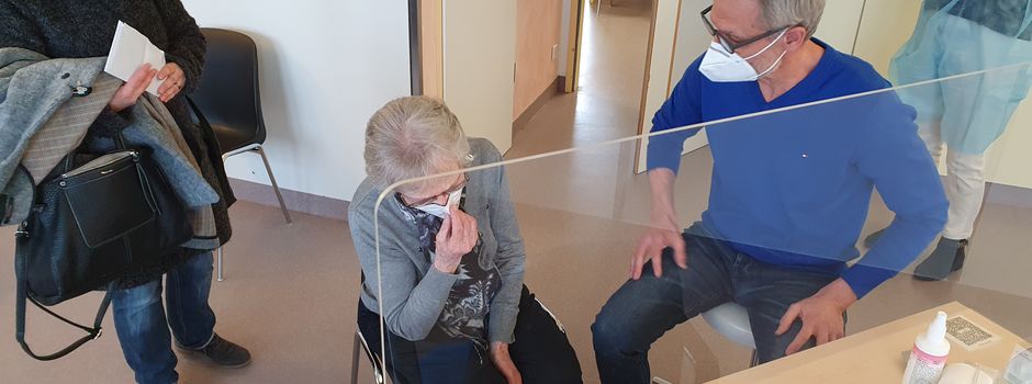 Impfstart im Impfzentrum  an der Asklepios-Klinik