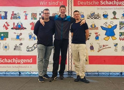 Günes Göl und Nadir Üstüntas vertreten die
Schachfreunde Ochtendung bei den Deutschen Jugend-Meisterschaften
