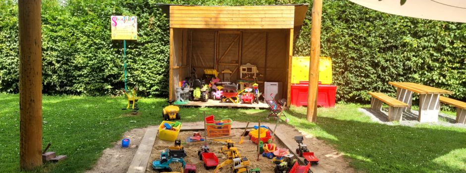 Kinderspielplatz beim DGH Wellingerode hervorragend für Kindergeburtstage geeignet