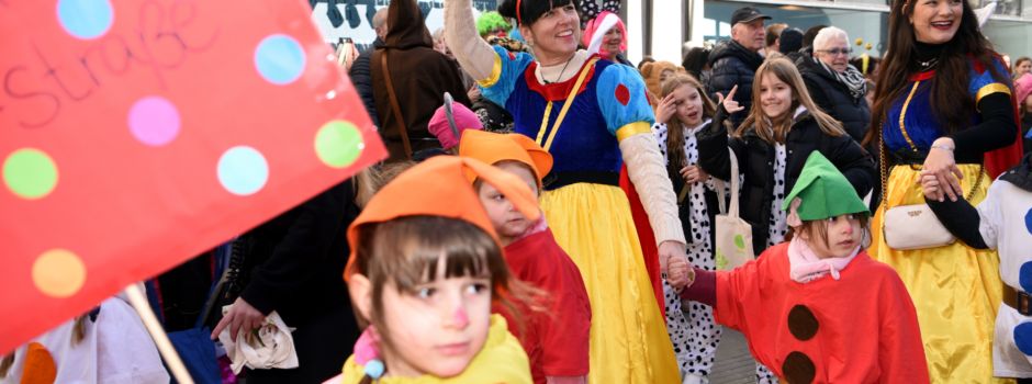 Faschingsumzug in Augsburg: Am Rosenmontag zieht ein Gaudiwurm durch die Innenstadt