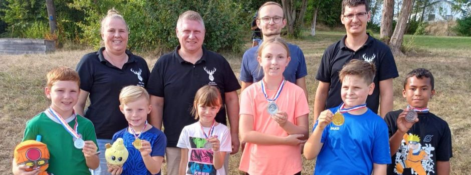 Strahlende Medaillengewinner bei CSU-Kinder-Sommerolympiade
