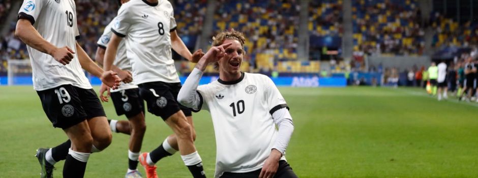 Dramatisches Viertelfinale: Joker Röhl trifft beim 3:2-Sieg