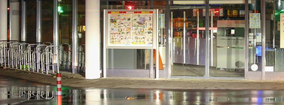 Tatort Supermarkt: Mann sticht auf Vierjährige ein