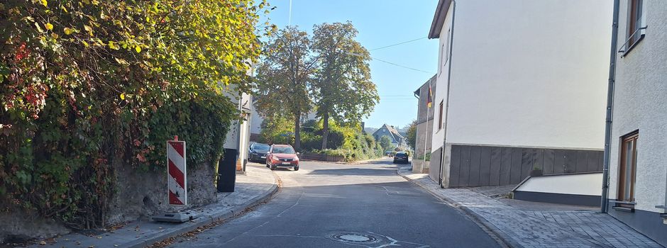 Neue Bürgersteige schmücken die Kirchstraße