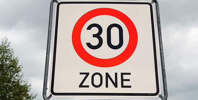 Tempo 30 in der Gaustraße kommt: Mehr Sicherheit für Oppenheims Altstadt
