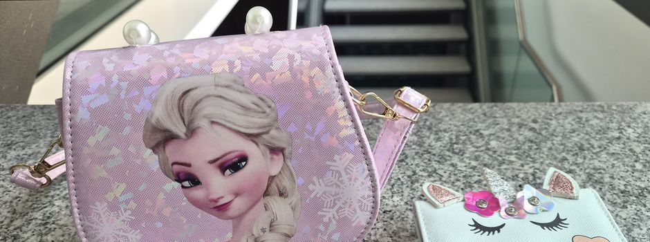 Gefundene Glitzertasche am Buchenweg