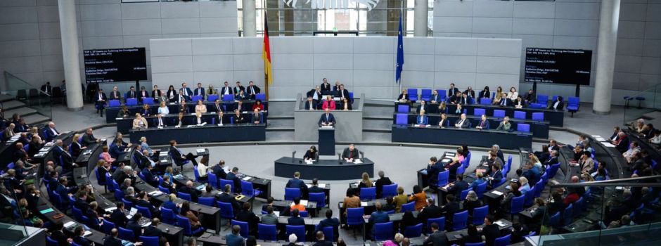 Union und SPD bei Votum über Finanzpaket vor erstem Test