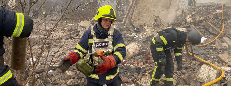 Tote und Verletzte bei russischen Luftschlägen in Ukraine