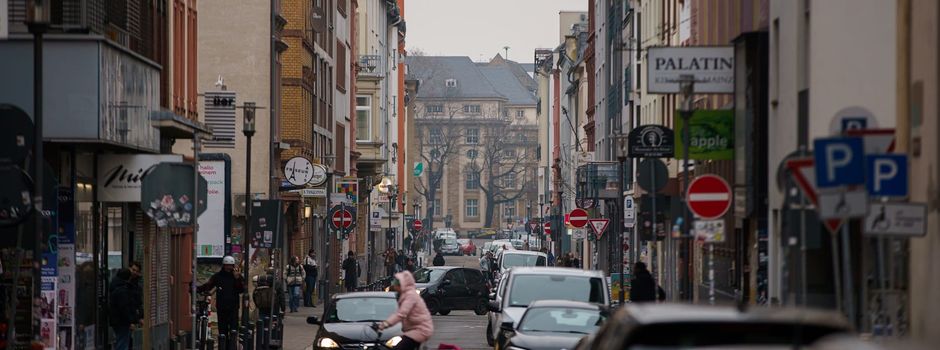 In Mainzer Tanzlokal: Mann beißt Frau ins Gesicht