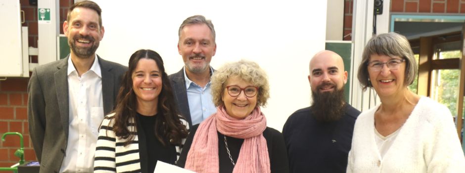 Stiftung der VR-Bank Bonn Rhein-Sieg fördert digitale Bildung an der Gesamtschule Niederkassel