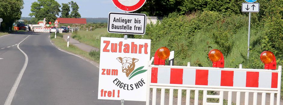 Trockenheit, Corona und jetzt auch noch Baustelle - Engels Hof trifft es dreifach