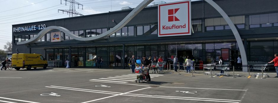 Abstand halten im Supermarkt: Wer kontrolliert hier die Corona-Regeln?