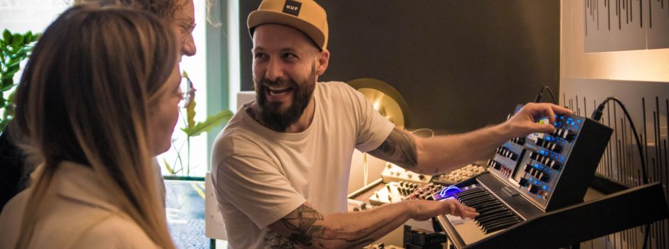 Aera Tiret - Augsburger erobern die Charts