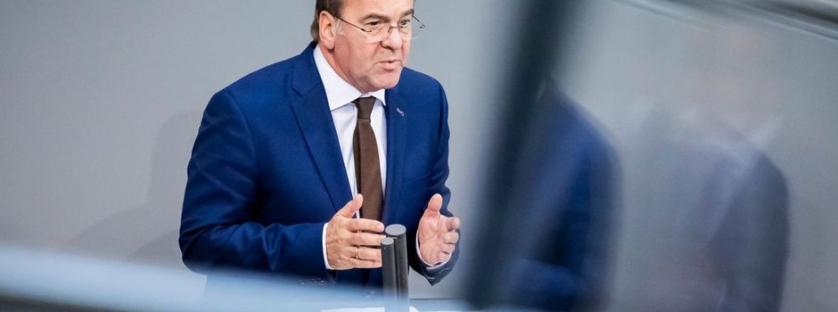 Kompromisstöne bei erster Wehrdienst-Beratung im Bundestag