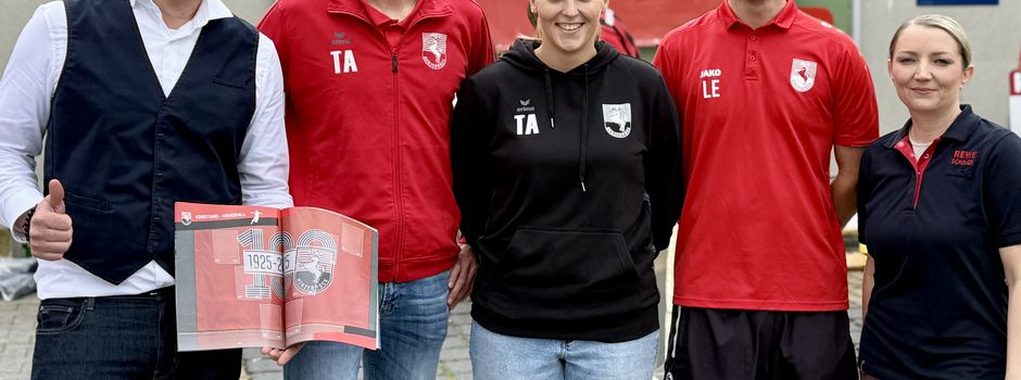 Sticker-Kick-off beim REWE Anton Wiebe – Herzebrocker SV feiert 100-jähriges Jubiläum mit großer Sammelaktion