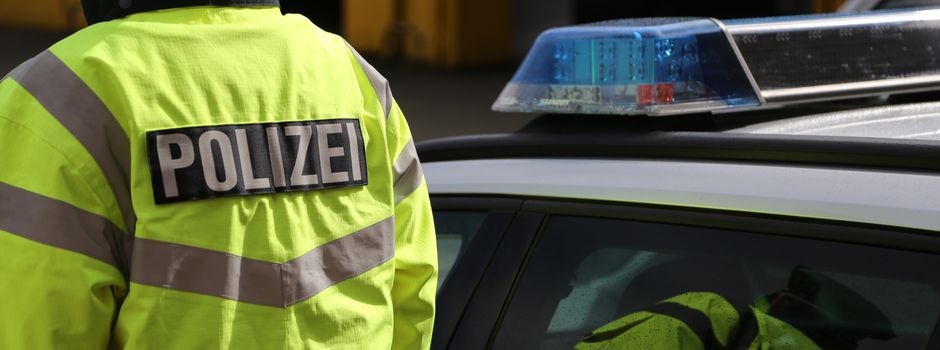 Unbekannte schlagen in Schneverdingen erneut Scheiben von Fahrzeugen ein
