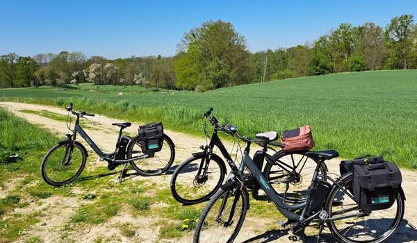 Mit dem Rad zwischen Obstland und Kaolinabbaugebiet