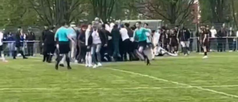 „Ich köpfe dich“: Fußball-Vater soll Schiedsrichter (15) mit Tod gedroht haben