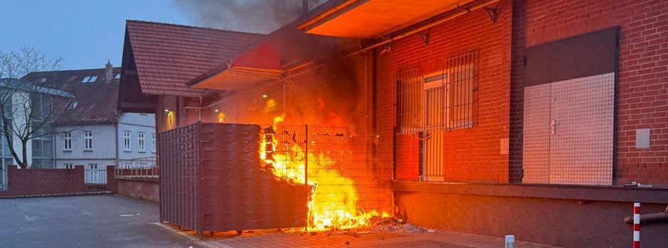 Angebranntes Essen, schwerer Unfall und brennender Mülltonnenverschlag