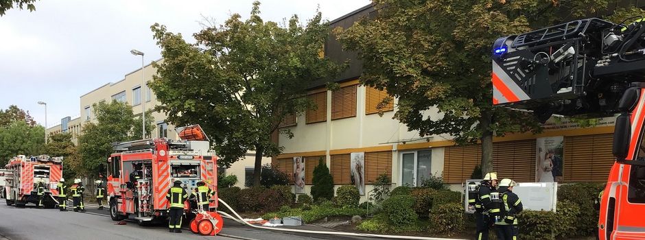 Wiesbadener Feuerwehr im Großeinsatz wegen Küchenbrand
