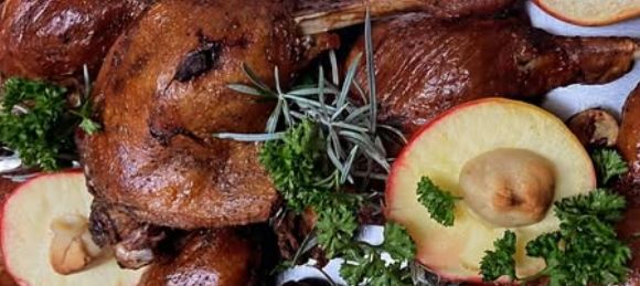 Kulinarischer Winterauftakt: Gutsausschank Buhl lädt zum traditionellen Gänseessen