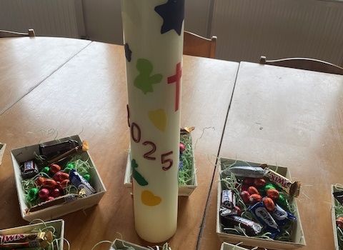 Tischabendmahl und Familiengottesdienst am Ostermontag