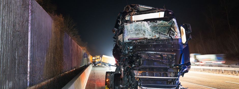 Sattelzug kracht in Baustelle auf A3 bei Wiesbaden