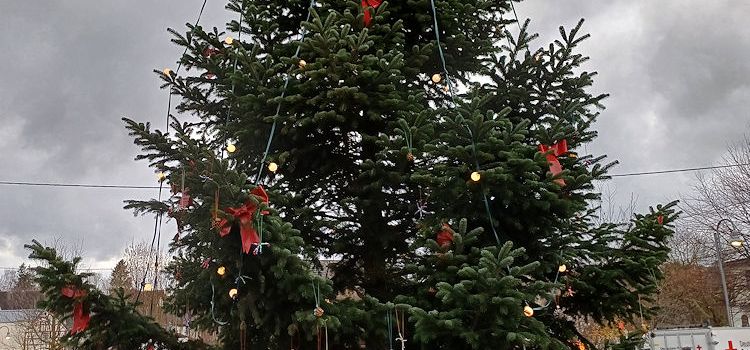 Nikolausmarkt in Niederzissen zog viele Besucher an
