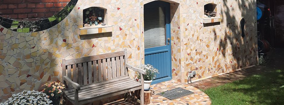 Mosaikhaus gewährt Einblicke