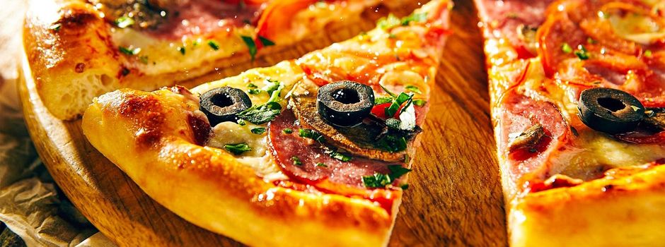 🍕 Ab sofort: Die Pizzeria Arina hat schon ab Dienstag geöffnet.