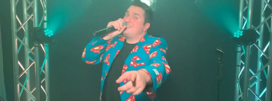 Sänger Christian Bieschke bringt Karneval nachhause