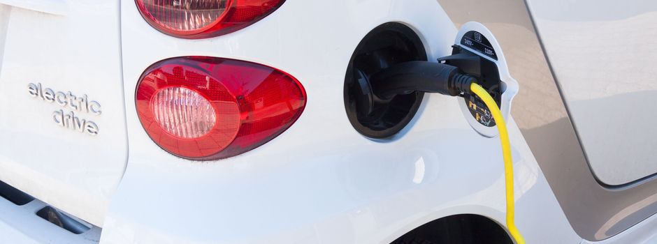 Pilotprojekt: Koblenz testet Laden von E-Autos direkt am Bordstein
