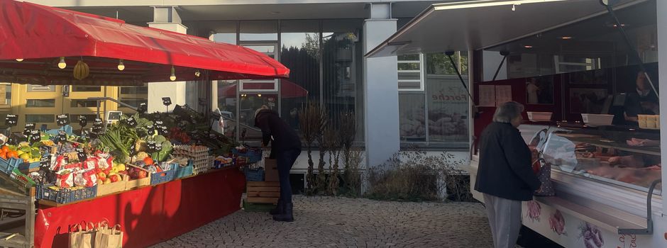 Wochenmarkt vor dem Rathaus